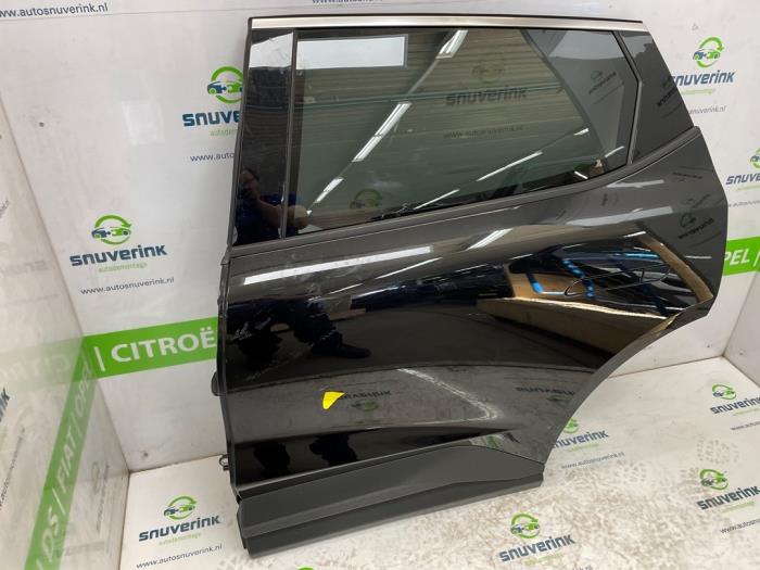 Bakdörr, 4-dörrars, vänster från en Renault Scenic E-Tech Electric (RCB) EV60 2024