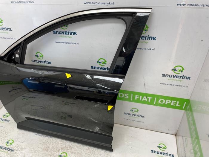 Dörr, 4-dörrars, vänster fram från en Renault Scenic E-Tech Electric (RCB) EV60 2024