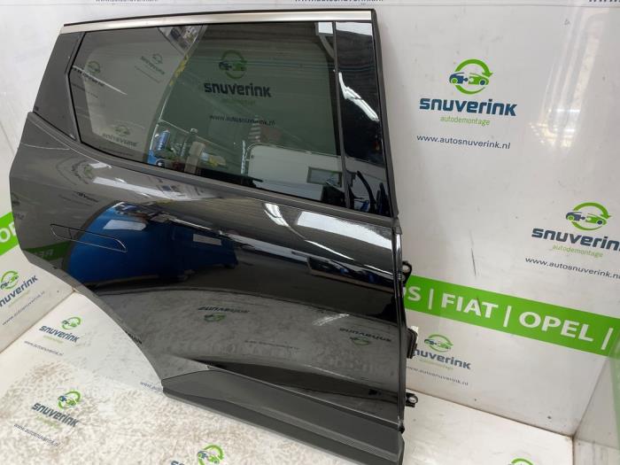 Bakdörr, 4-dörrars, höger från en Renault Scenic E-Tech Electric (RCB) EV60 2024
