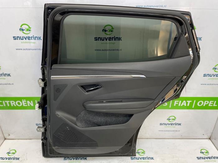 Bakdörr, 4-dörrars, höger från en Renault Scenic E-Tech Electric (RCB) EV60 2024