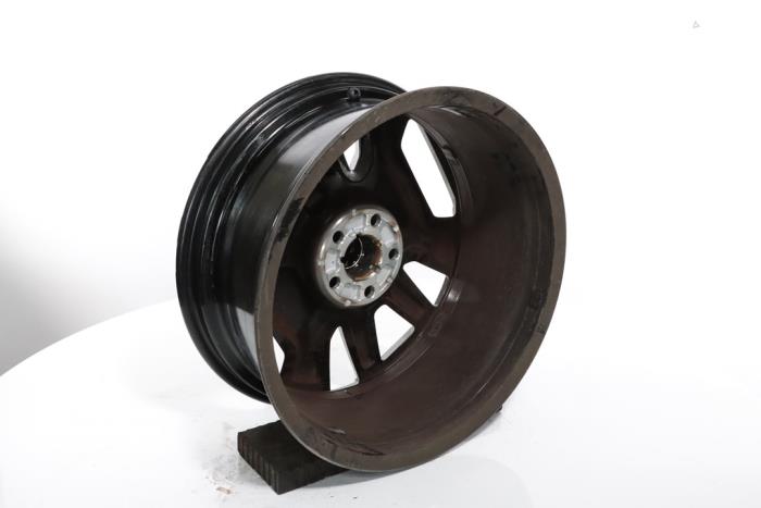 Wheel from a Peugeot 3008 III e-3008 210 73 kWh 2024