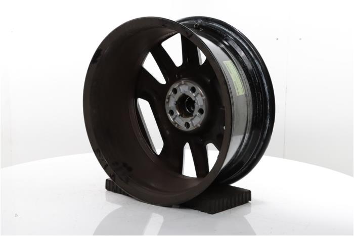 Wheel from a Peugeot 3008 III e-3008 210 73 kWh 2024
