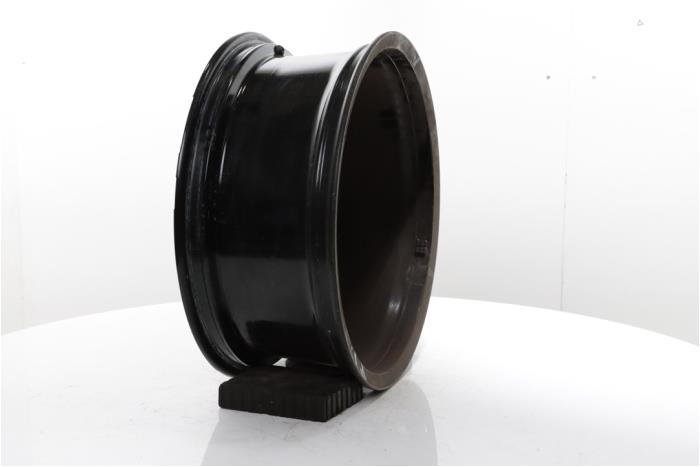 Wheel from a Peugeot 3008 III e-3008 210 73 kWh 2024