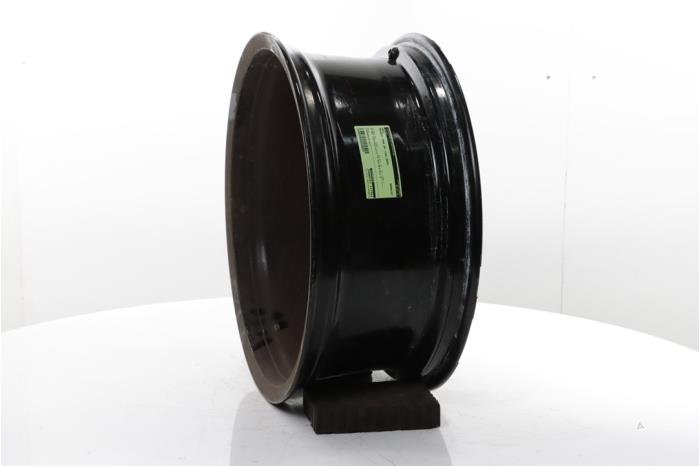Wheel from a Peugeot 3008 III e-3008 210 73 kWh 2024
