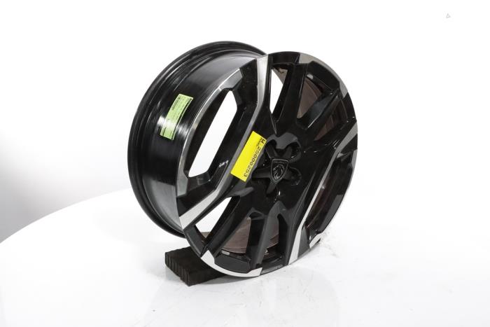 Wheel from a Peugeot 3008 III e-3008 210 73 kWh 2024