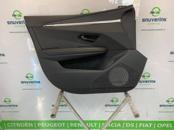List, framdörr, 4-dörrars, vänster från en Renault Scenic E-Tech Electric (RCB) EV60 2024