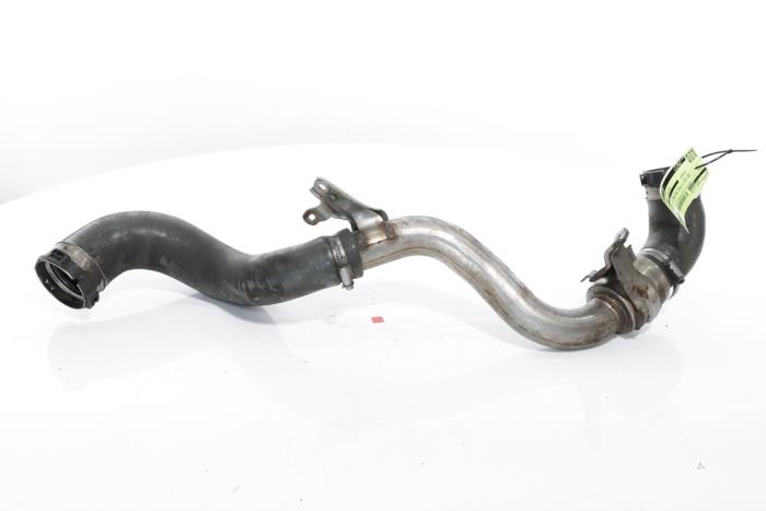 Gebrauchte Intercooler Schlauch Opel Vivaro 1.6 CDTi BiTurbo 125 Preis € 121,00 Mit Mehrwertsteuer angeboten von Snuverink Autodemontage