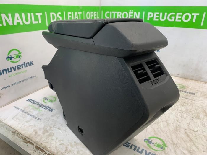 Mittkonsol från en Renault Scenic E-Tech Electric (RCB) EV60 2024
