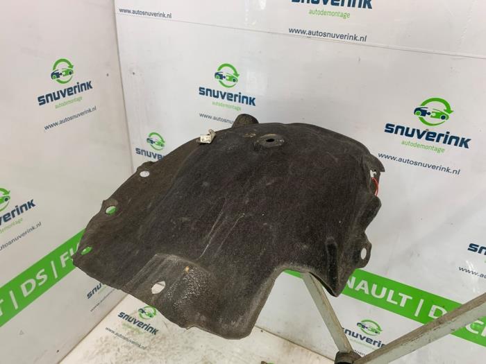 Isolering, hjulhus från en Renault Scenic E-Tech Electric (RCB) EV60 2024