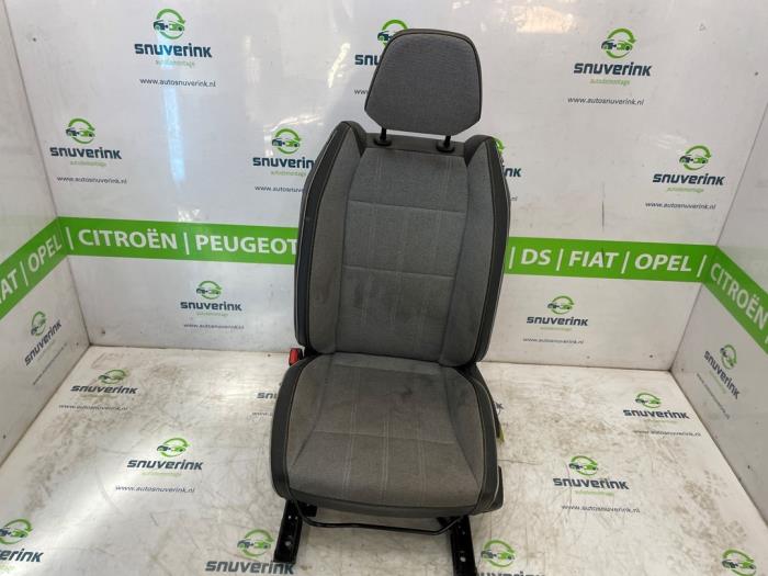 Säte, vänster från en Renault Scenic E-Tech Electric (RCB) EV60 2024