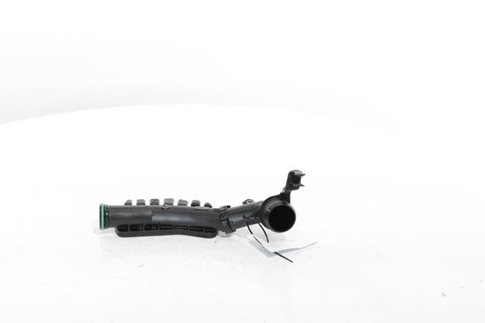 Gebrauchte Intercooler Schlauch Peugeot 208 II (UB/UH/UP) 1.2 Hybrid 100 Preis € 48,40 Mit Mehrwertsteuer angeboten von Snuverink Autodemontage