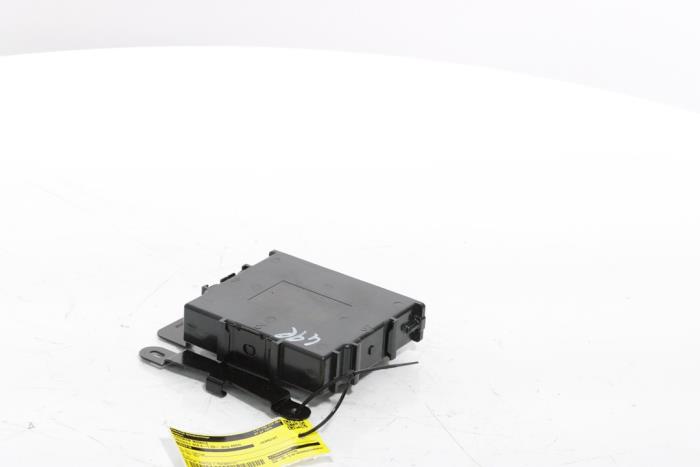 Parkeringsbromsmodul från en Renault Scenic E-Tech Electric (RCB) EV60 2024