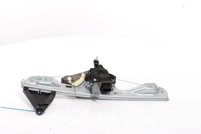 Fönstermekanism, 4-dörrars, vänster fram från en Renault Scenic E-Tech Electric (RCB) EV60 2024
