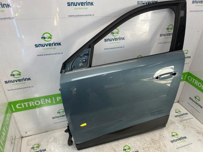 Door 4-door, front left from a Peugeot 3008 III e-3008 210 73 kWh 2024