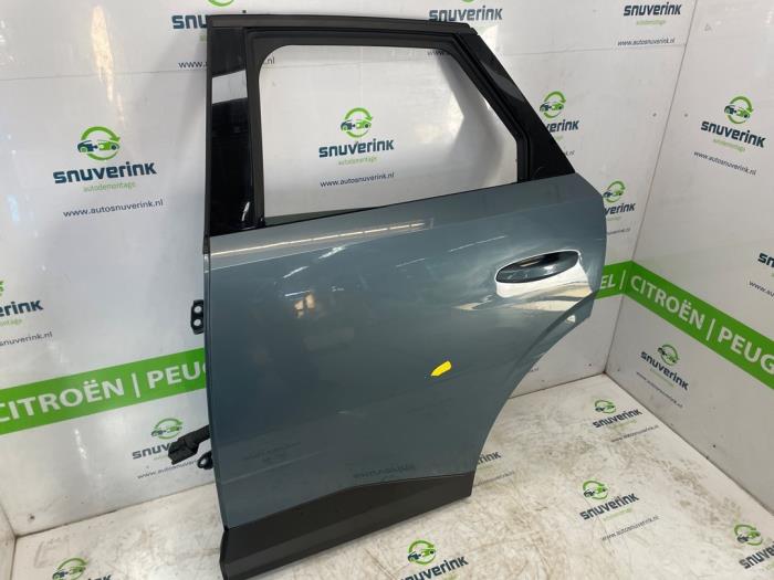 Rear door 4-door, left from a Peugeot 3008 III e-3008 210 73 kWh 2024