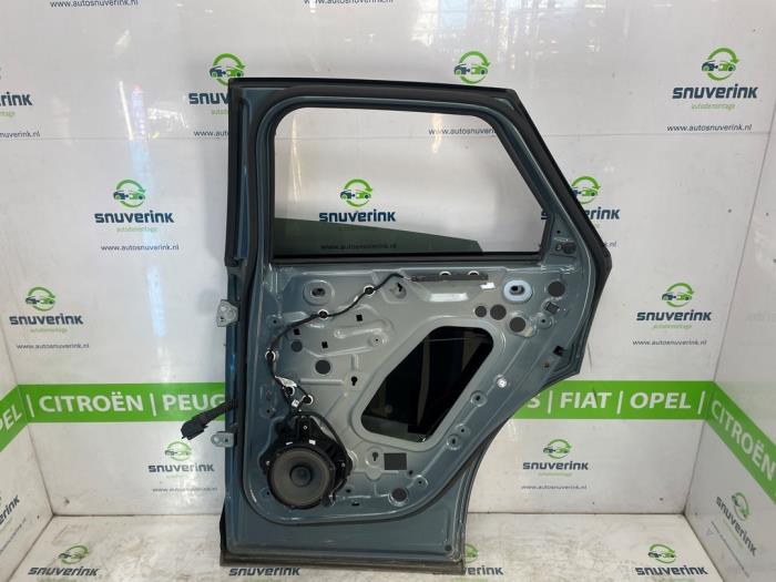 Rear door 4-door, right from a Peugeot 3008 III e-3008 210 73 kWh 2024