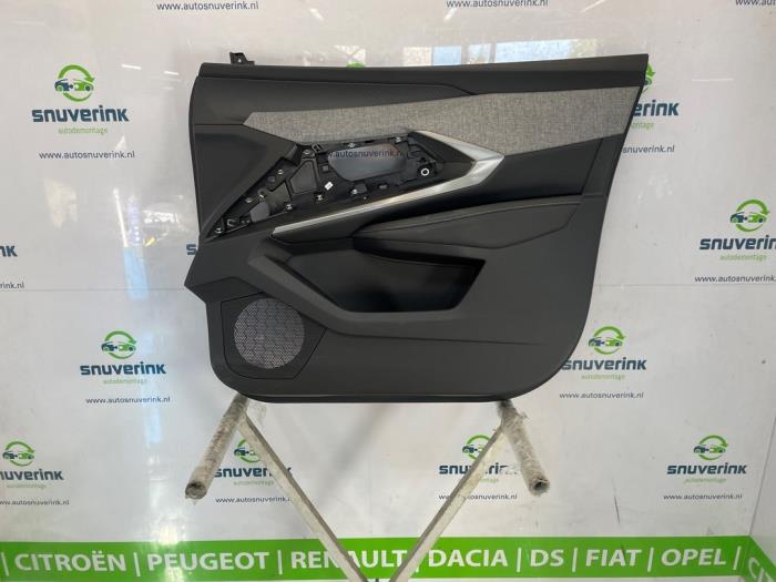 Front door trim 4-door, right from a Peugeot 3008 III e-3008 210 73 kWh 2024