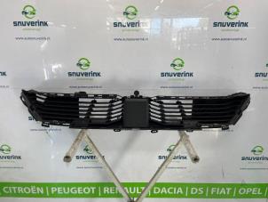 Used Front bumper, central component Peugeot 3008 III e-3008 210 73 kWh Price € 151,25 Inclusive VAT offered by Snuverink Autodemontage