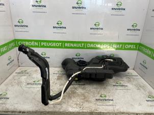 Used Tank Peugeot 208 II (UB/UH/UP) 1.2 Hybrid 100 Price € 235,95 Inclusive VAT offered by Snuverink Autodemontage