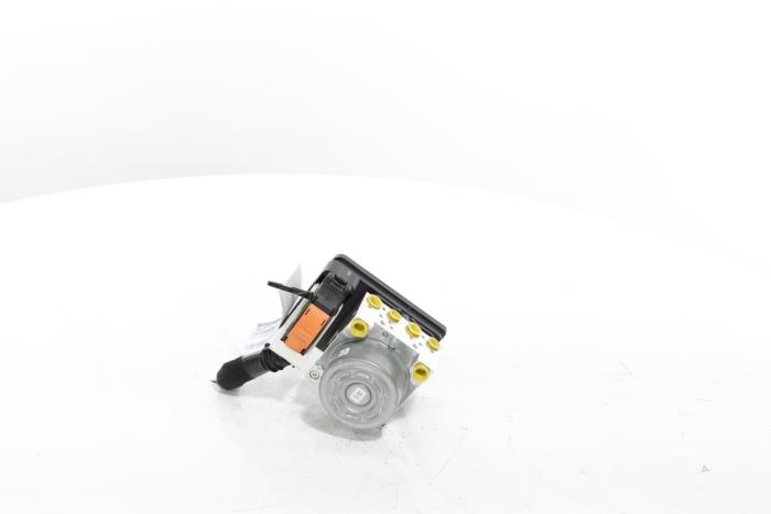 Pompa ABS z Peugeot 208 II (UB/UH/UP) 1.2 Hybrid 100 2025