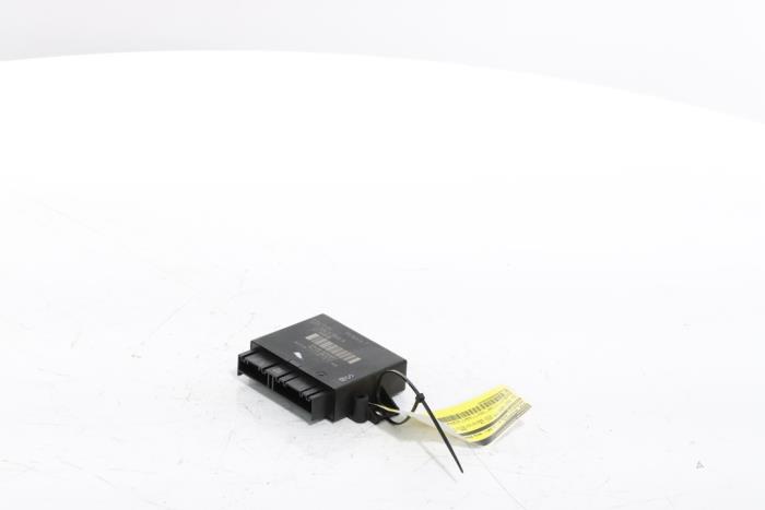 PDC-modul från en Renault Scenic E-Tech Electric (RCB) EV60 2024
