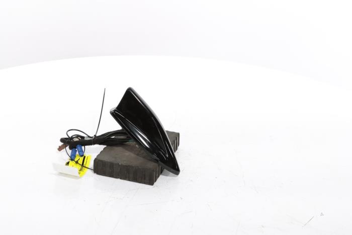 Antenn från en Renault Scenic E-Tech Electric (RCB) EV60 2024