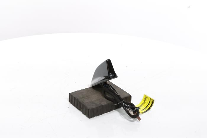 Antenn från en Renault Scenic E-Tech Electric (RCB) EV60 2024