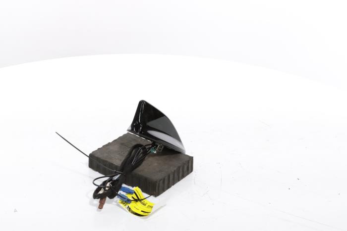 Antenn från en Renault Scenic E-Tech Electric (RCB) EV60 2024