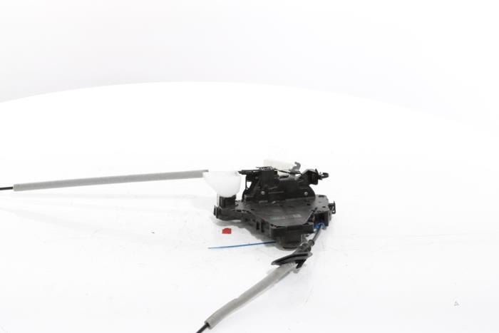 Dörrlåsmekanism, 4-dörrars, vänster fram från en Renault Scenic E-Tech Electric (RCB) EV60 2024