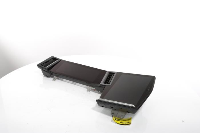 Instrumentpanel från en Renault Scenic E-Tech Electric (RCB) EV60 2024