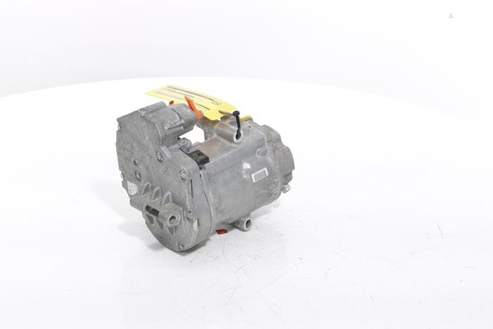 Luftkonditioneringspump från en Renault Scenic E-Tech Electric (RCB) EV60 2024