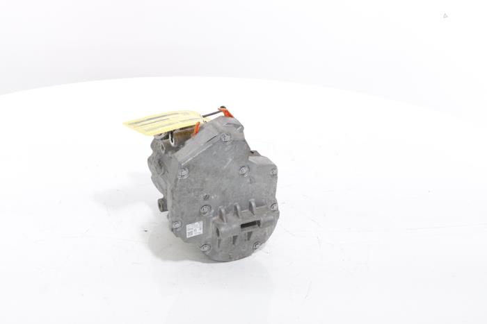 Luftkonditioneringspump från en Renault Scenic E-Tech Electric (RCB) EV60 2024