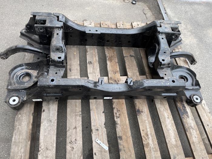 Subframe from a Peugeot 3008 III e-3008 210 73 kWh 2024