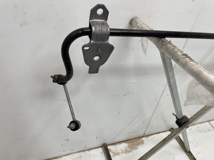 Front anti-roll bar from a Peugeot 3008 III e-3008 210 73 kWh 2024