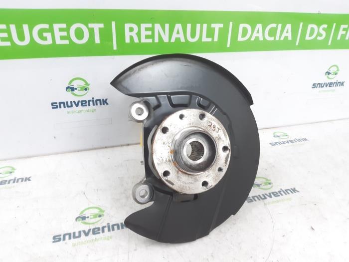 Spindel, vänster fram från en Renault Scenic E-Tech Electric (RCB) EV60 2024