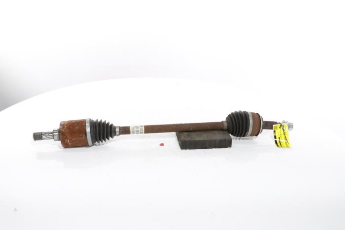 Drivaxel, vänster fram från en Renault Scenic E-Tech Electric (RCB) EV60 2024
