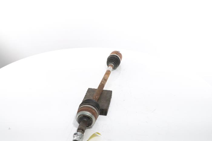 Drivaxel, höger fram från en Renault Scenic E-Tech Electric (RCB) EV60 2024