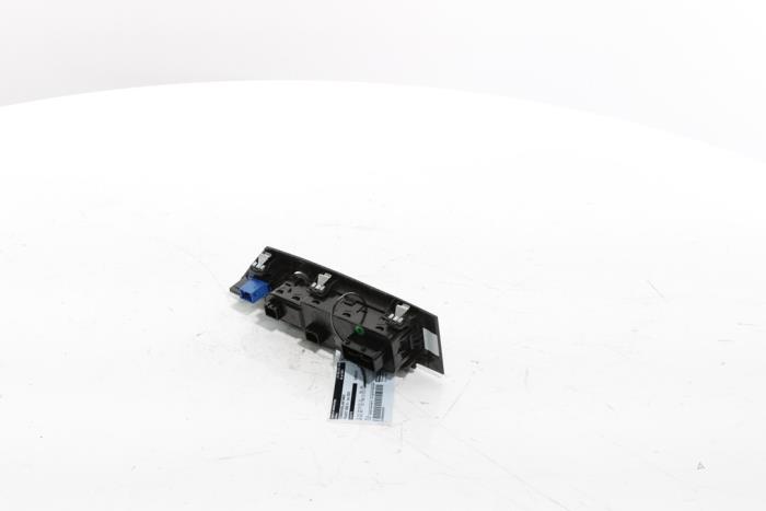 Multi-functional window switch from a Peugeot 3008 III e-3008 210 73 kWh 2024