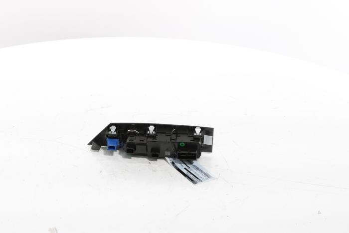 Multi-functional window switch from a Peugeot 3008 III e-3008 210 73 kWh 2024