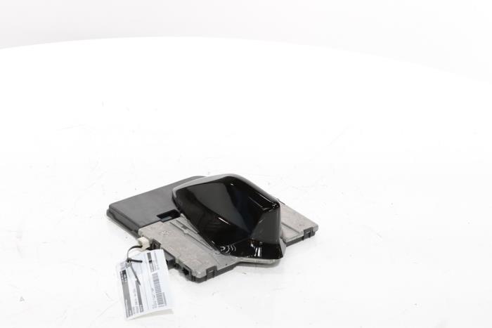 Antenna from a Peugeot 3008 III e-3008 210 73 kWh 2024