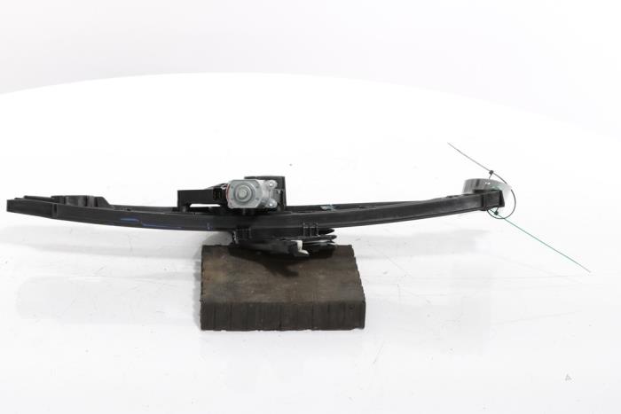Rear door window mechanism 4-door, right from a Peugeot 3008 III e-3008 210 73 kWh 2024
