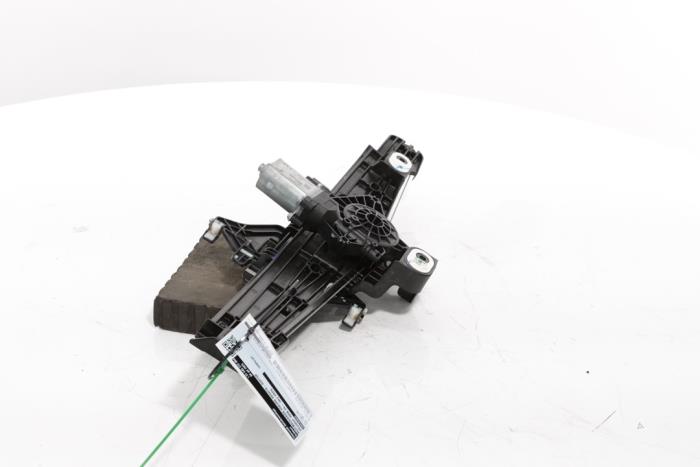 Rear door window mechanism 4-door, right from a Peugeot 3008 III e-3008 210 73 kWh 2024