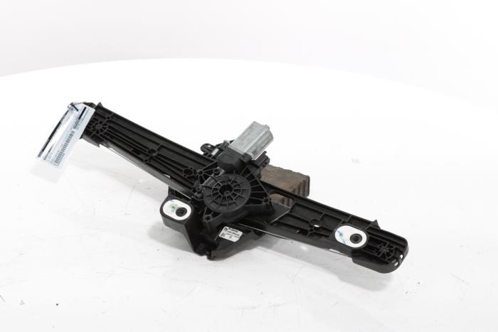Rear door window mechanism 4-door, right from a Peugeot 3008 III e-3008 210 73 kWh 2024