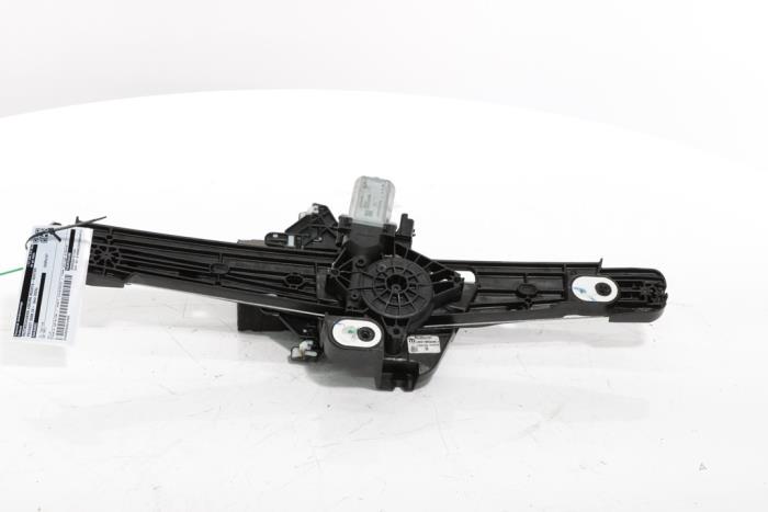 Rear door window mechanism 4-door, right from a Peugeot 3008 III e-3008 210 73 kWh 2024