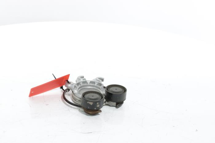 Usados Rodillo tensor correa múltiple Citroen C5 Aircross I (A4/AC/AJ/AR) 1.6 Hybrid 225 16V Precio € 48,40 IVA incluido ofrecido por Snuverink Autodemontage