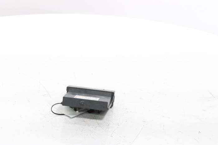 Computer lighting module from a Peugeot 3008 III e-3008 210 73 kWh 2024
