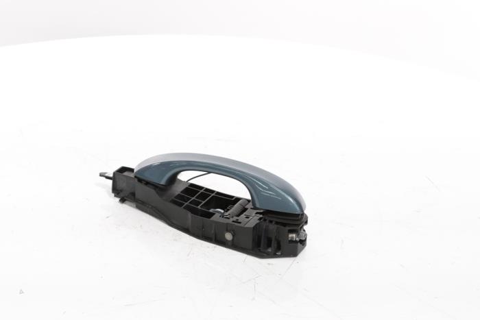 Rear door handle 4-door, right from a Peugeot 3008 III e-3008 210 73 kWh 2024
