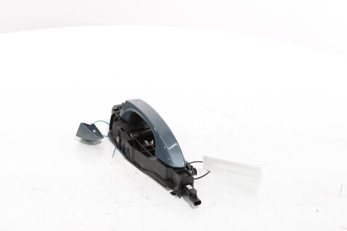 Door handle 4-door, front left from a Peugeot 3008 III e-3008 210 73 kWh 2024
