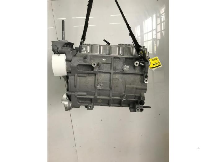 Engine from a Peugeot 3008 III e-3008 210 73 kWh 2024