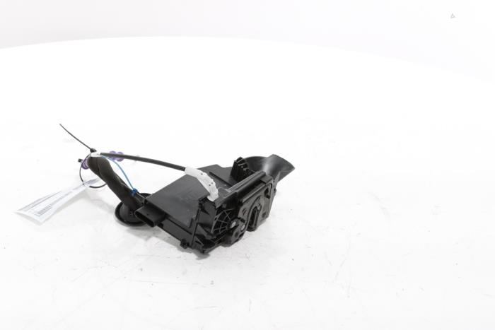 Door lock mechanism 4-door, front left from a Peugeot 3008 III e-3008 210 73 kWh 2024